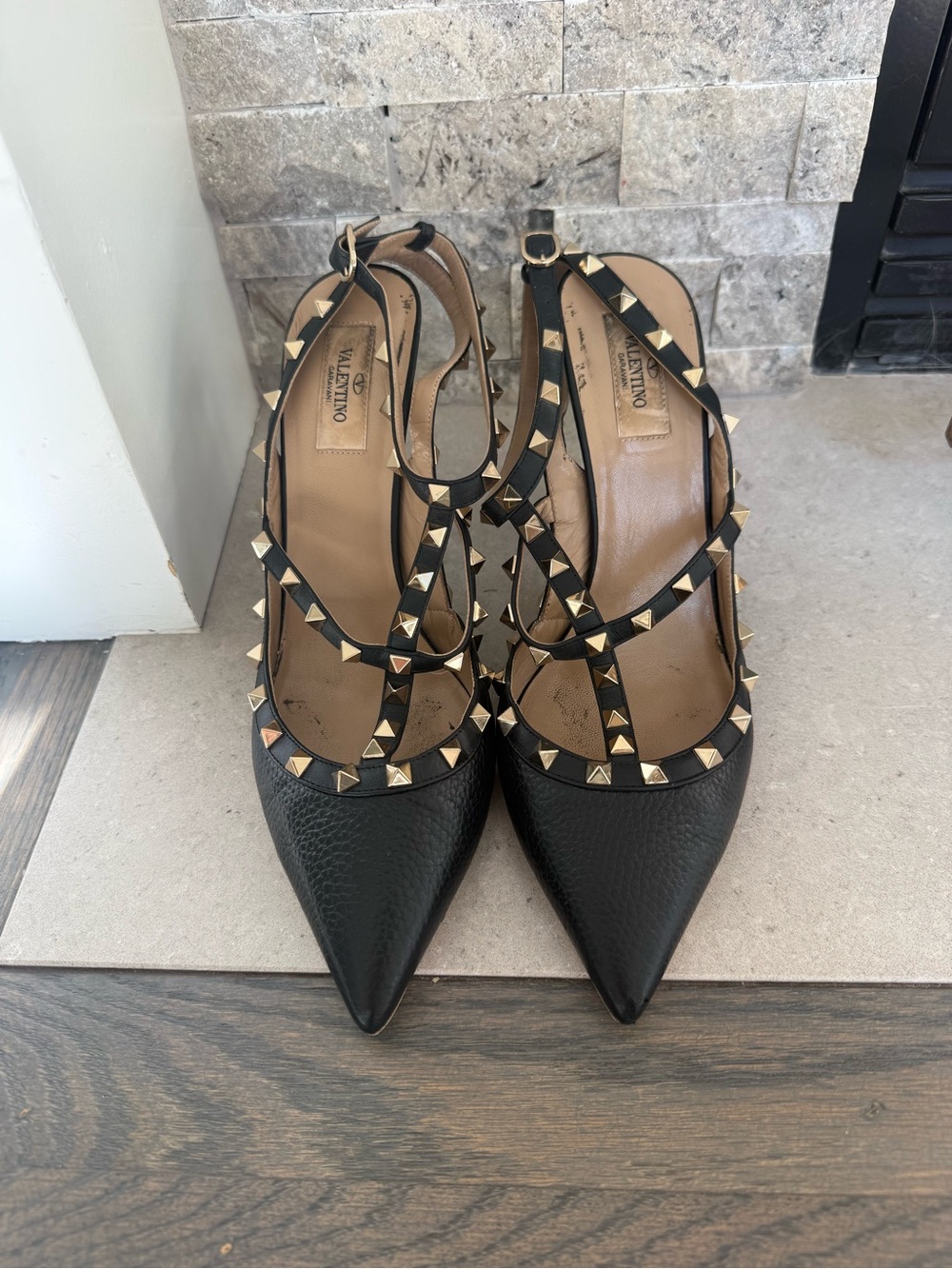 VALENTINO GARAVANI Rockstud T-Strap Pointed Toe Pump Black w/ Gold Studs - 42